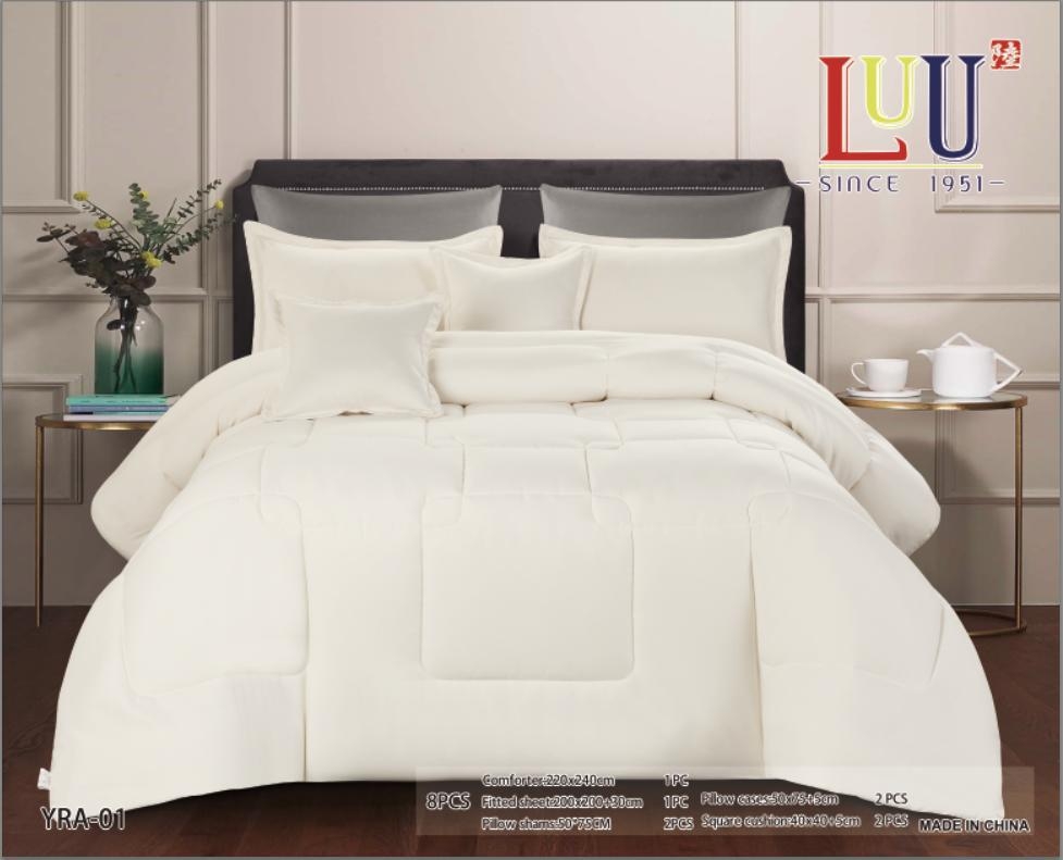 لحاف سرير كبير لون ابيض