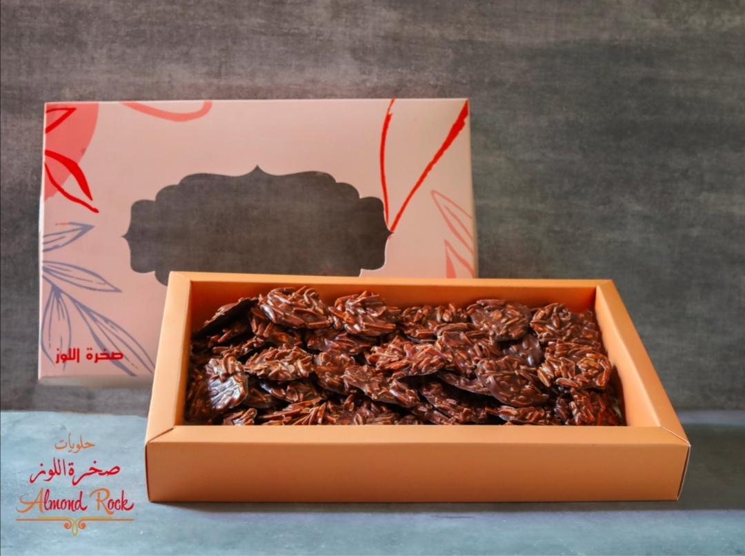 صخرة اللوز كبير