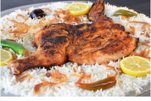 دجاج عالفحم مع الرز نصف حبة