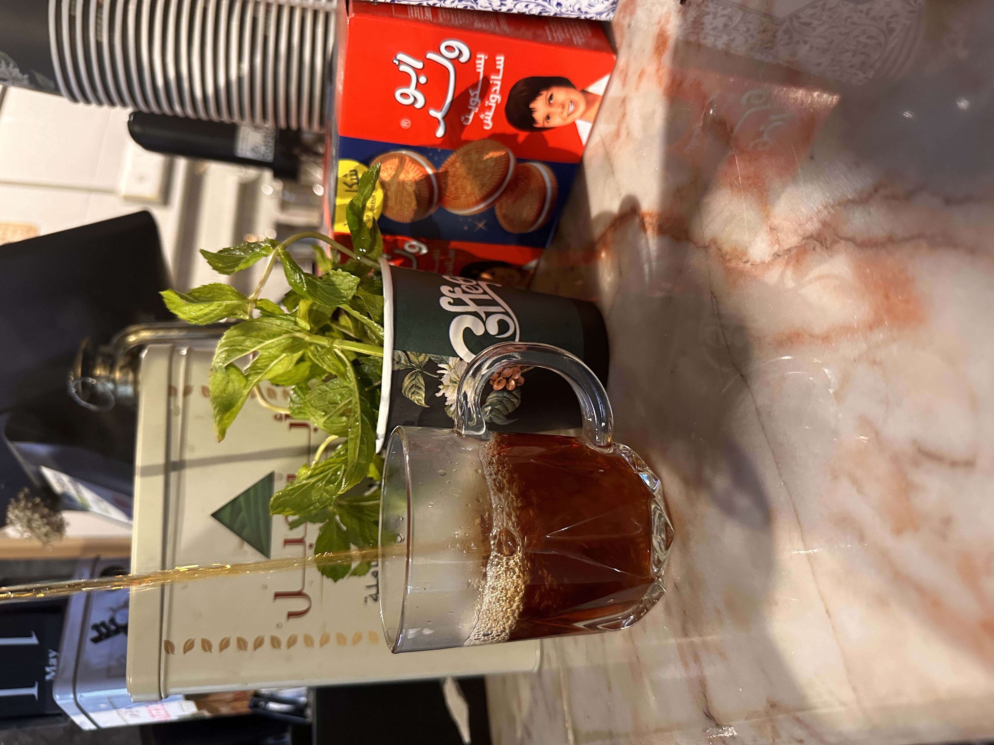 شاي احمر بخار