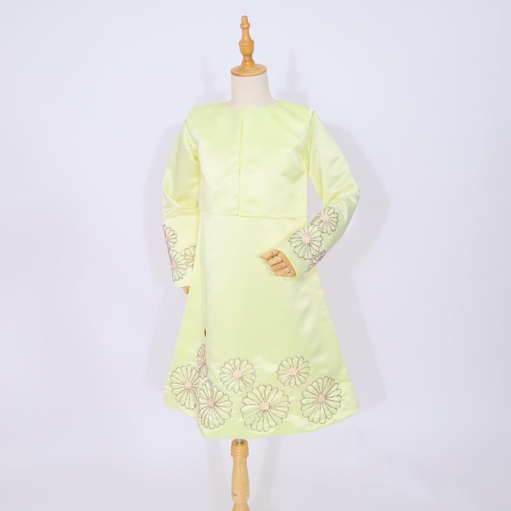 فستان مع جاكيت مزين بالخرز