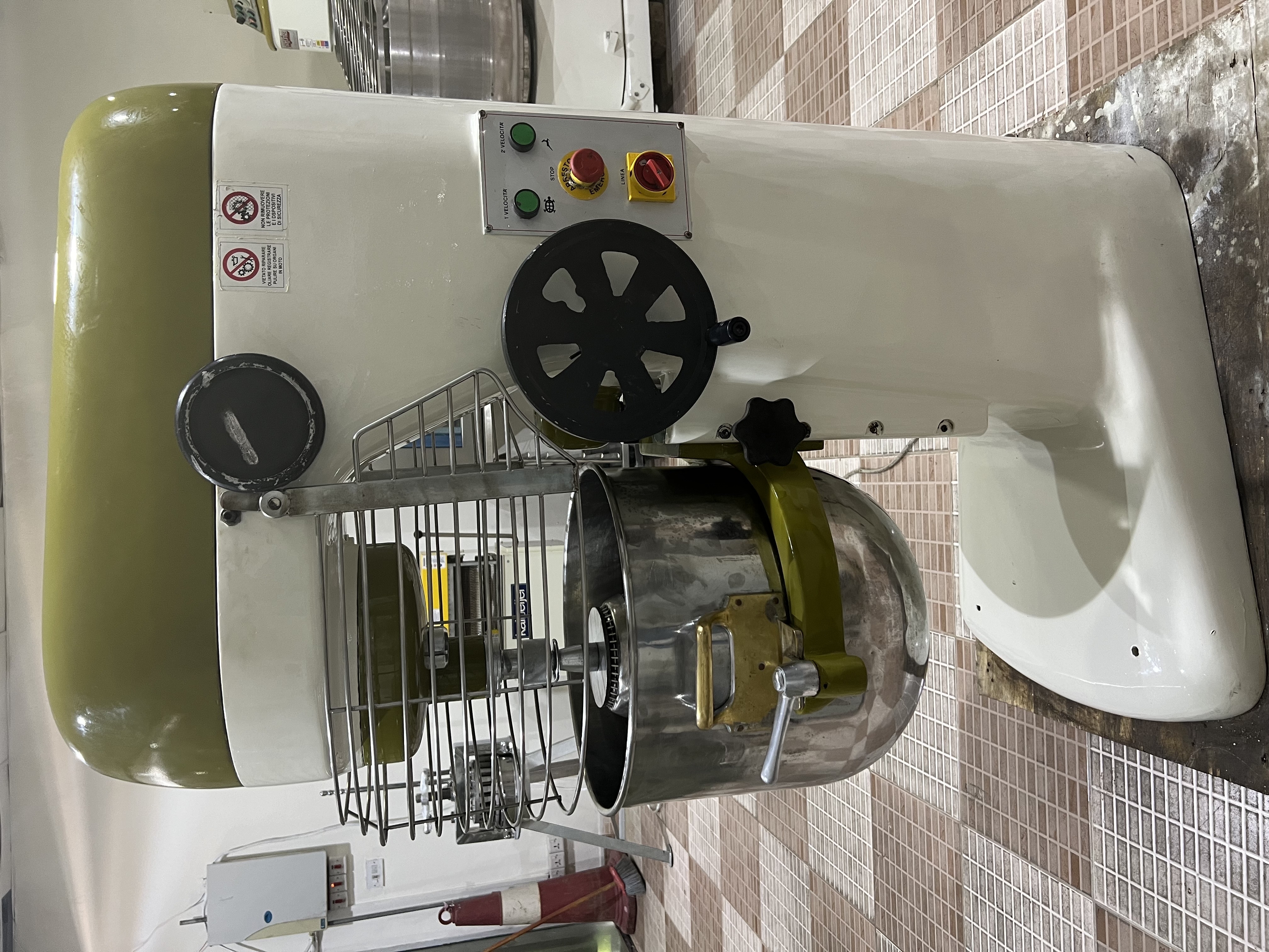 مضرب إيطالي 60لتر