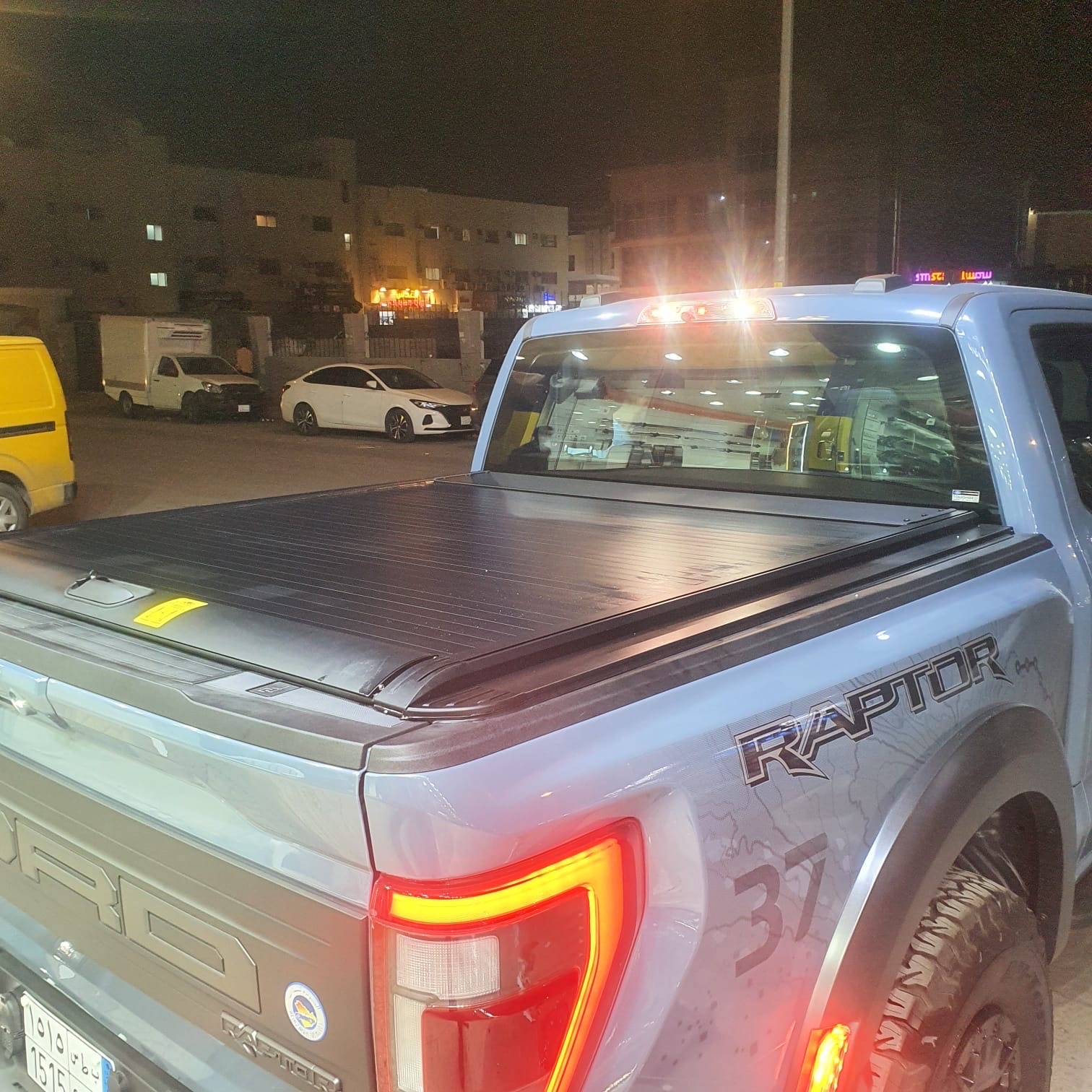 غطاء حوض قابل للسحب فورد FF150