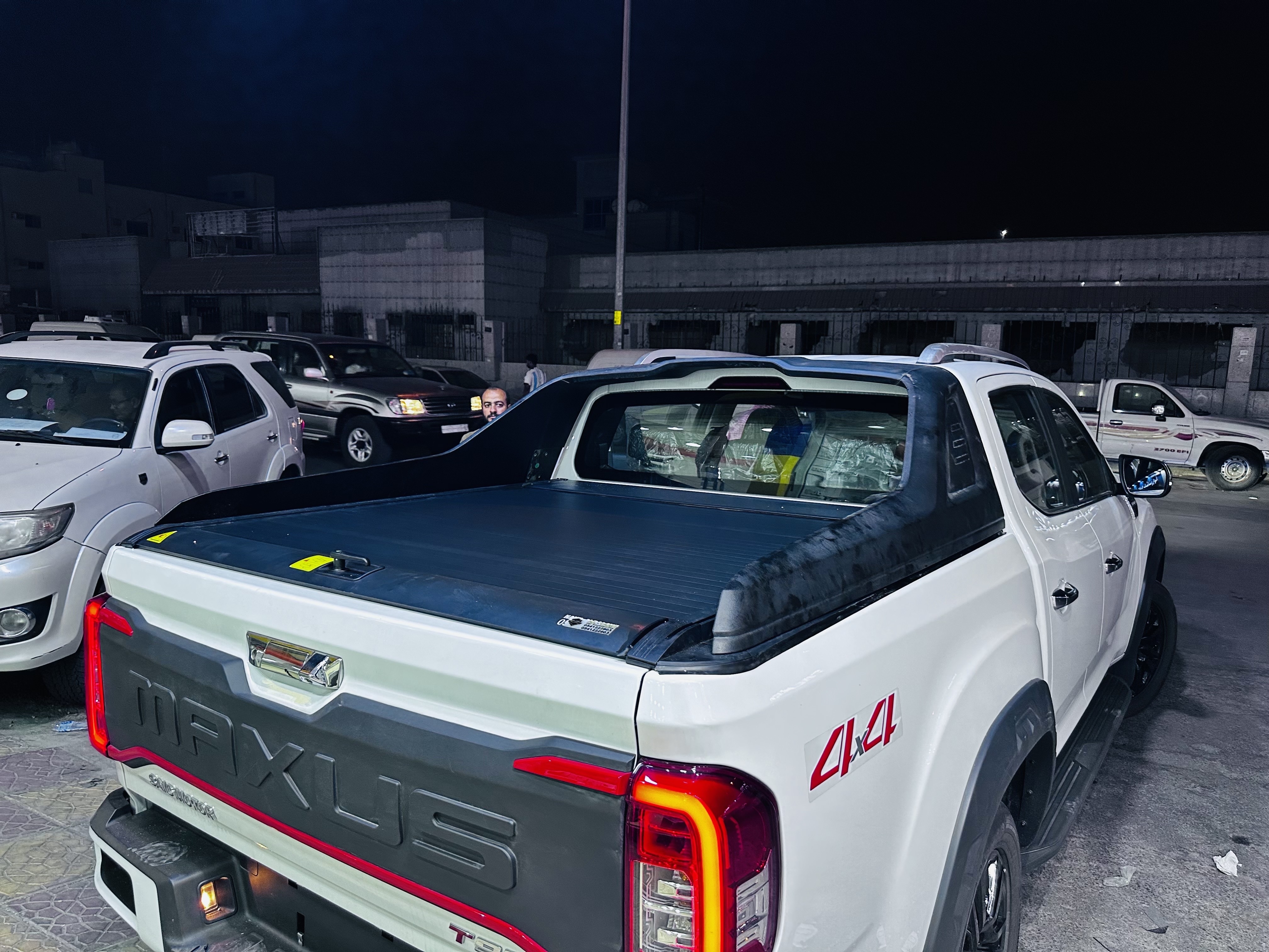 غطاء حوض قابل للسحب ماكسيوس