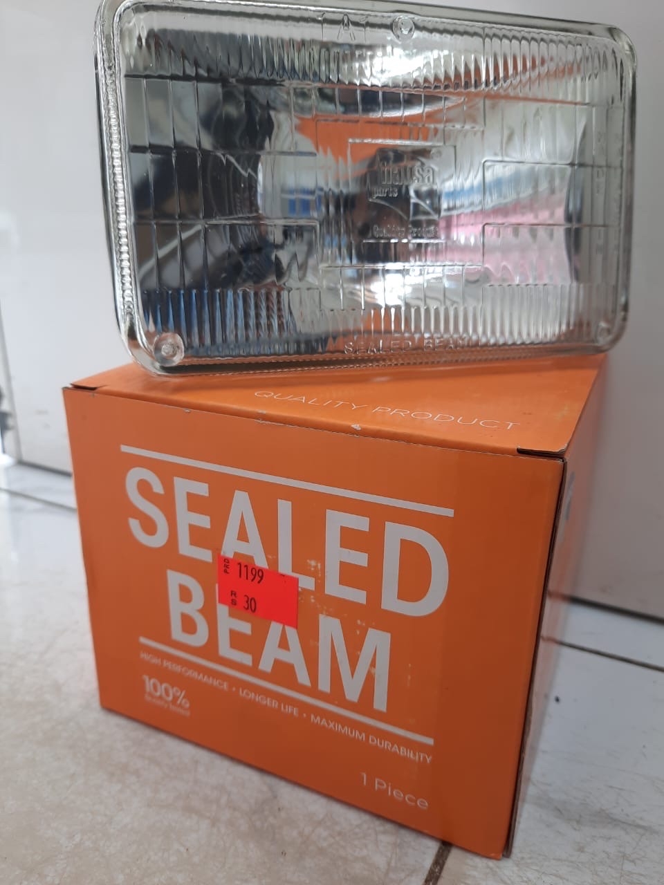 شمعة مربع صغير عالي كبس