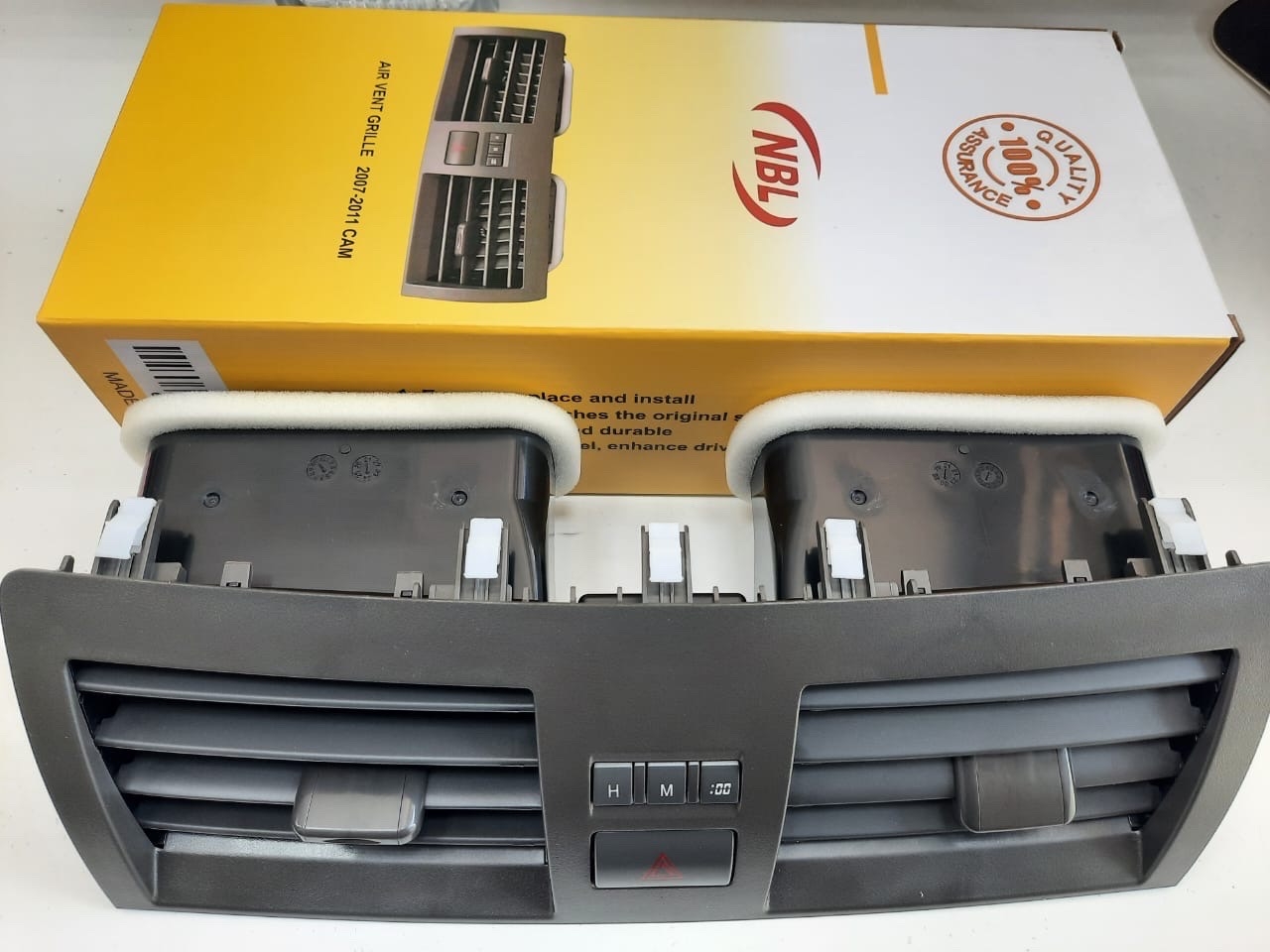 ريش مكيف كامري 2007 الي 2011 فوق المسجل