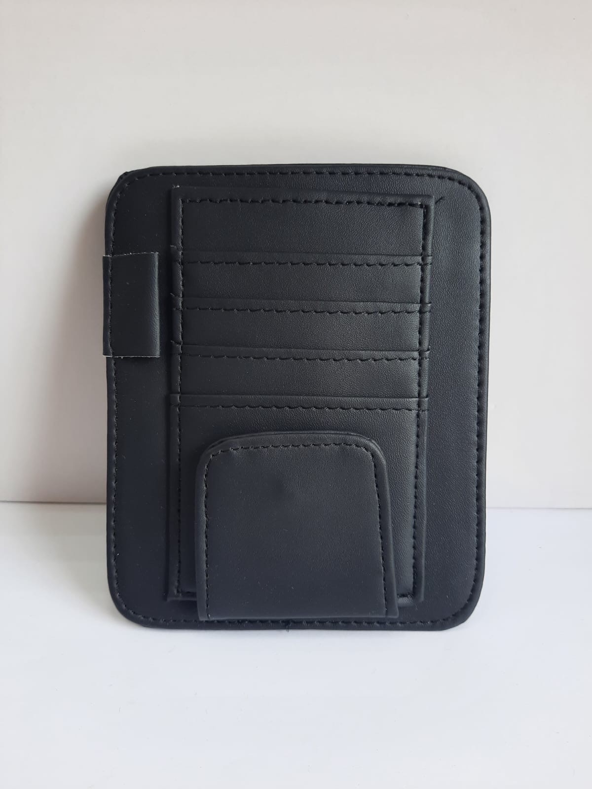 محفظة بطاقات علا الشماسة