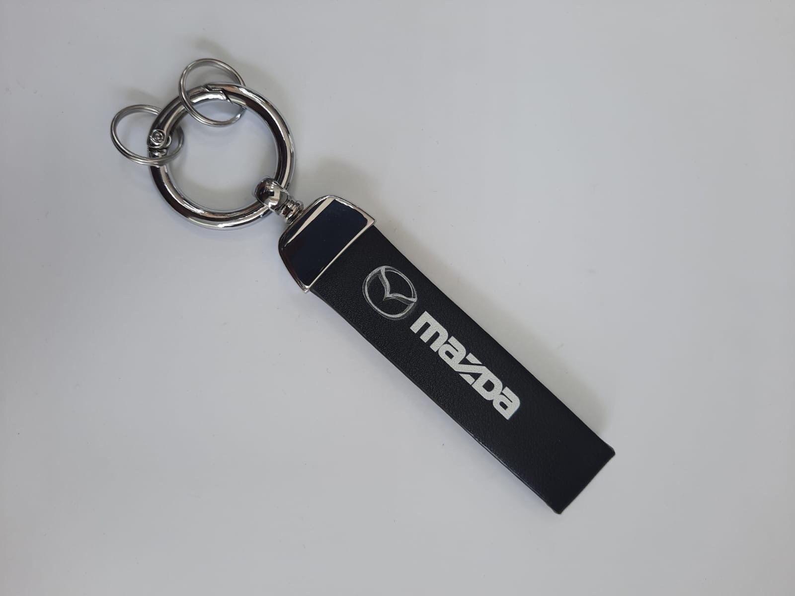 ميدالية مفتاح مازدا