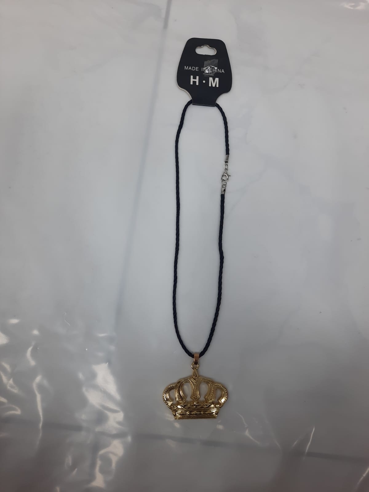 تعليق مرايه تاج ذهبي