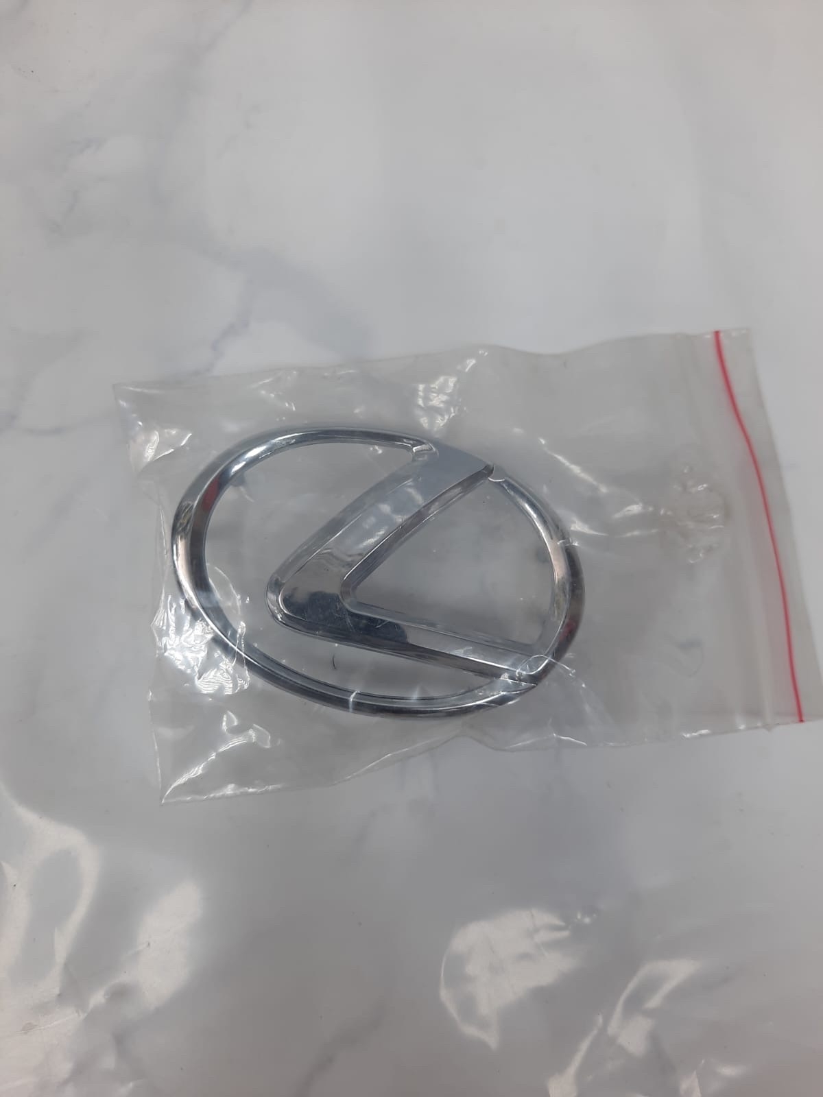 علامة دركسون لكزس