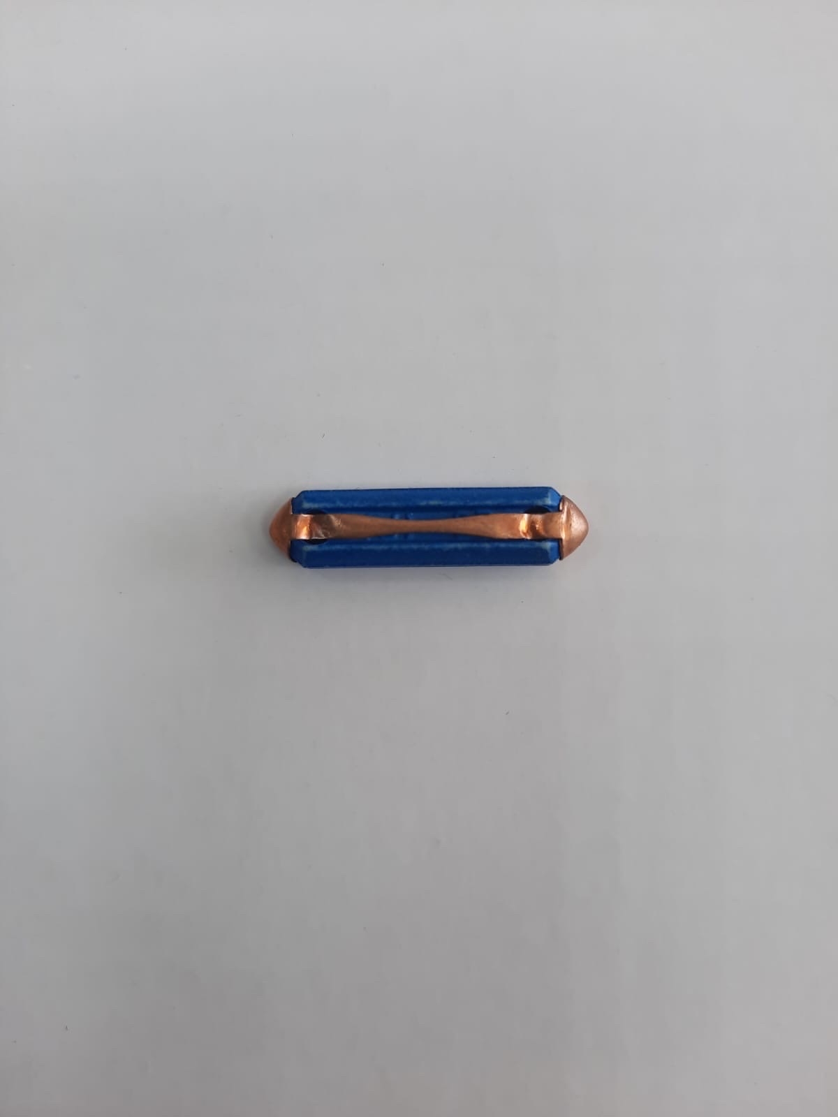 فيوز مرسيدس ازرق