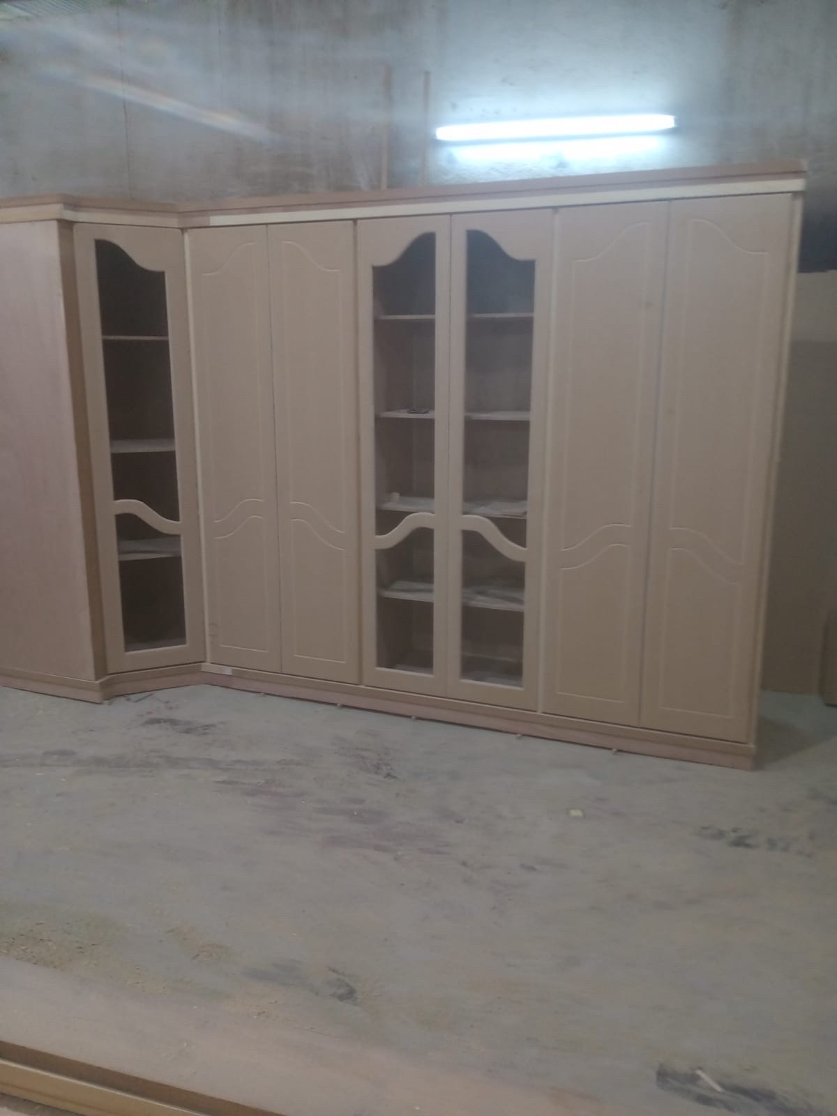 دولاب ملابس