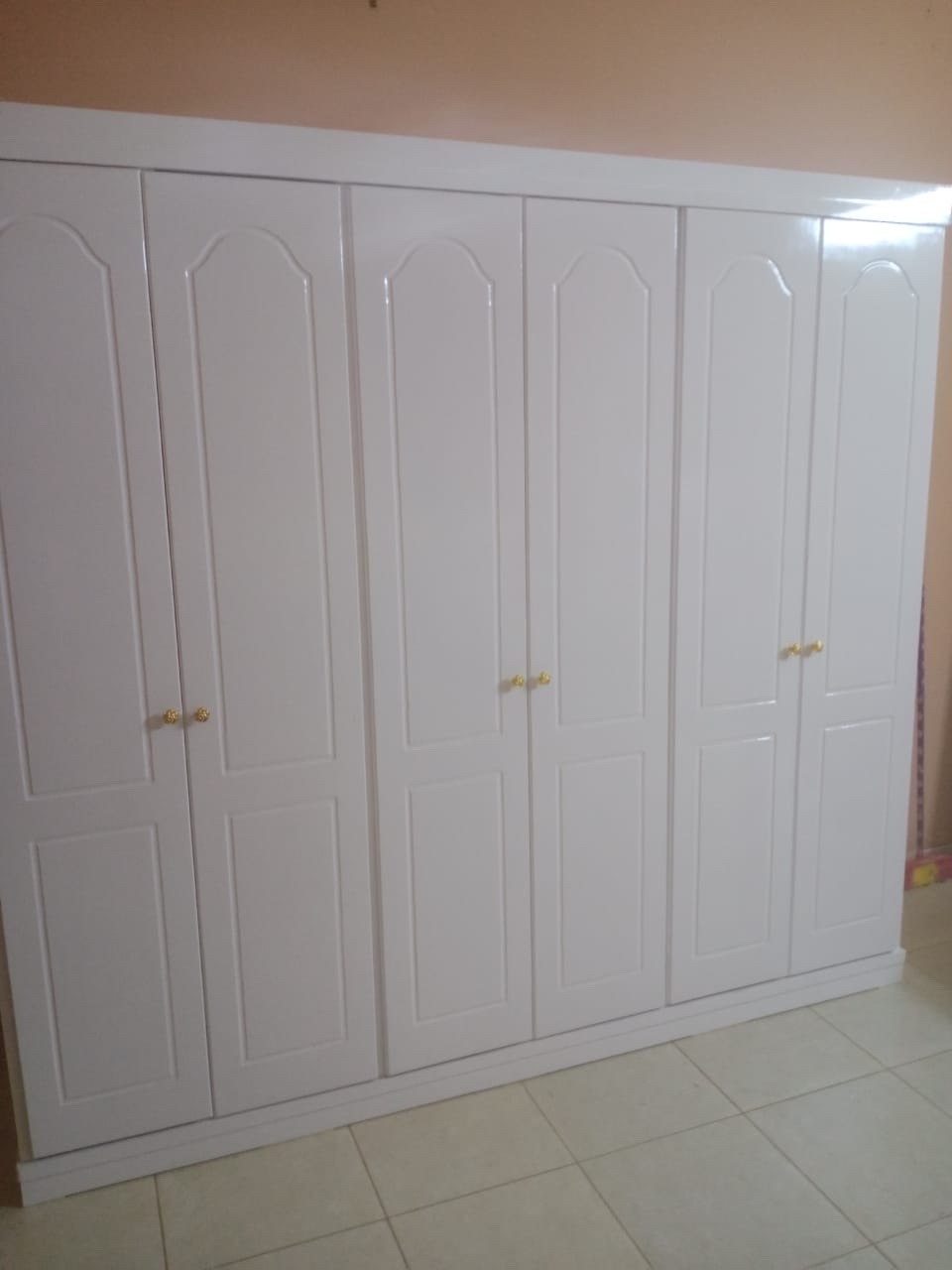 دولاب ملابس