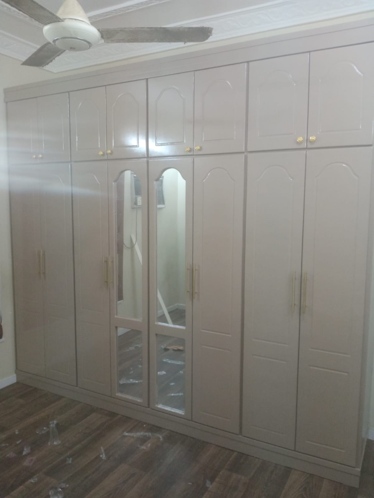 دولاب ملابس