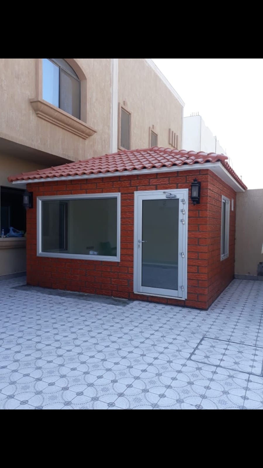 خيمه قرميد  توب احمر