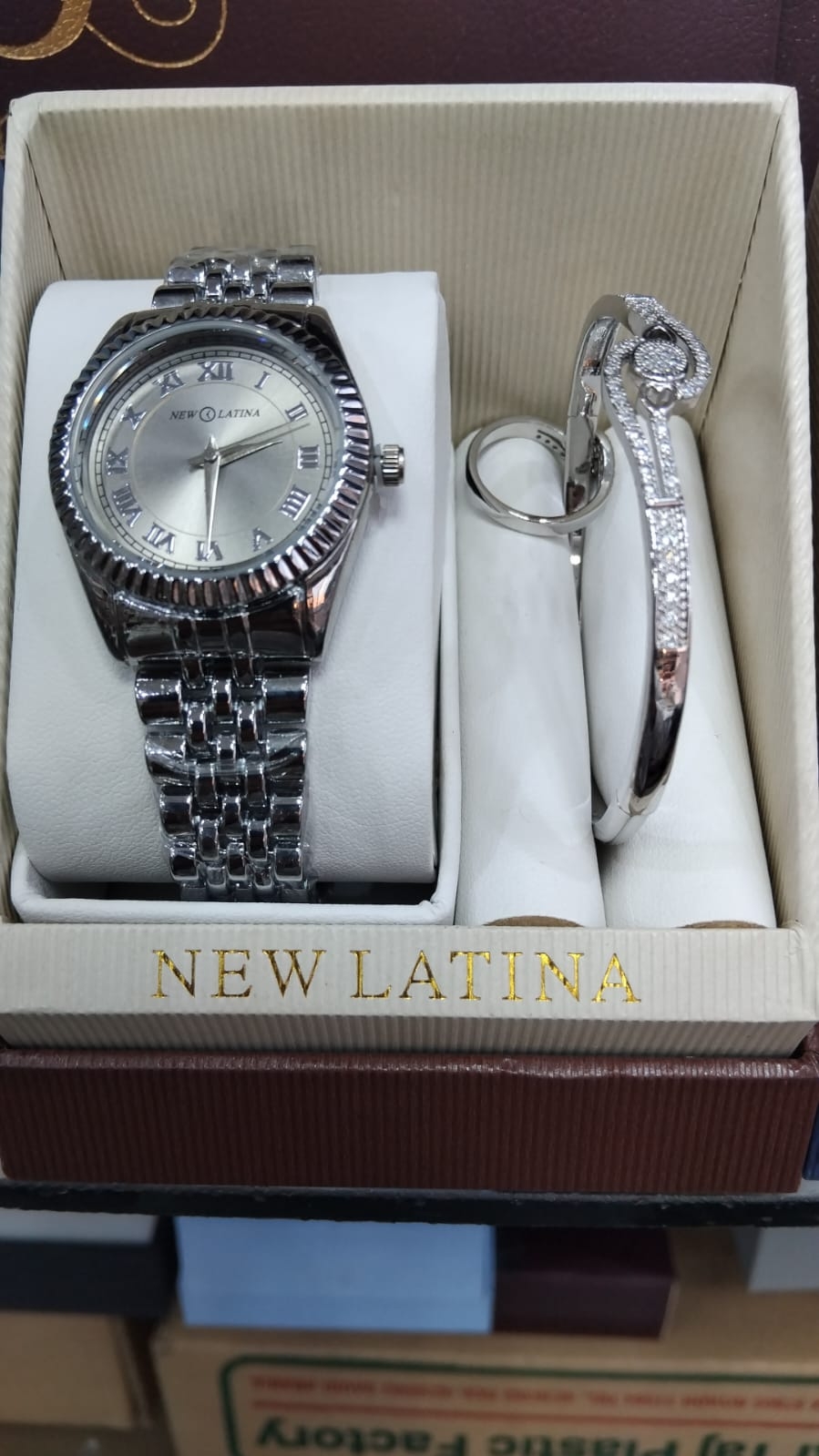 new latina  watch.  1 year waranty