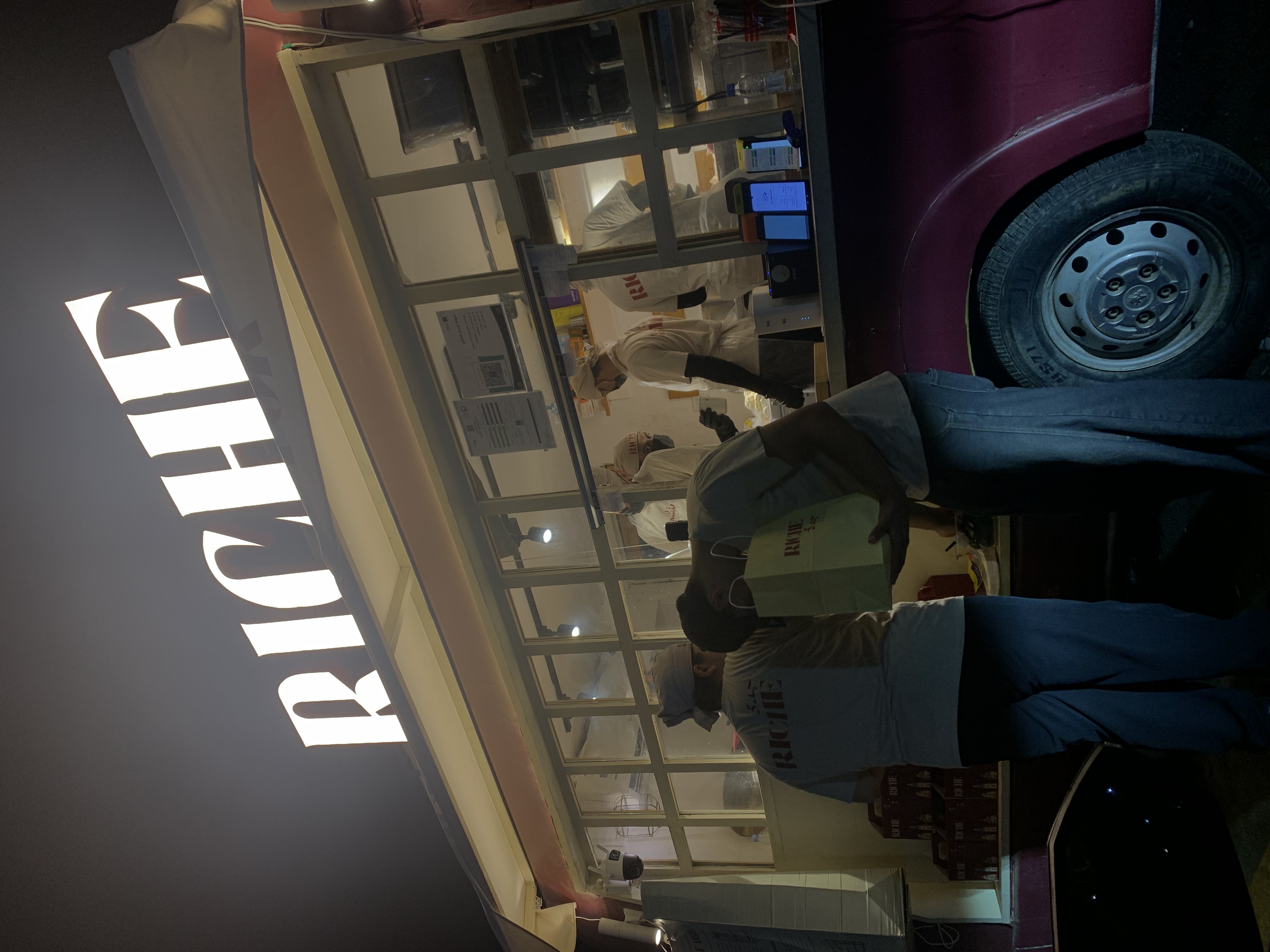 تجربة اضافة متجر سبسكرايب تطبيق